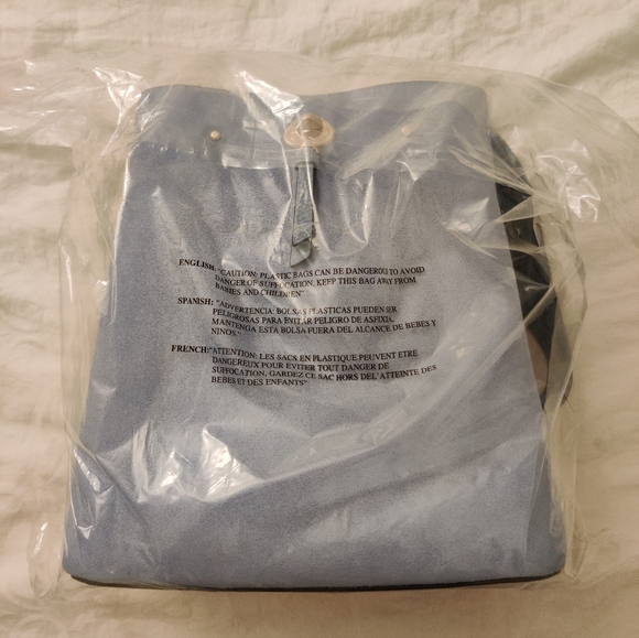 Kate Spade dusty baby blue bucket tote bag - Picture 4 of 5